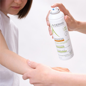 Exomega Control Emollient Spray - Pleťová voda a sprej